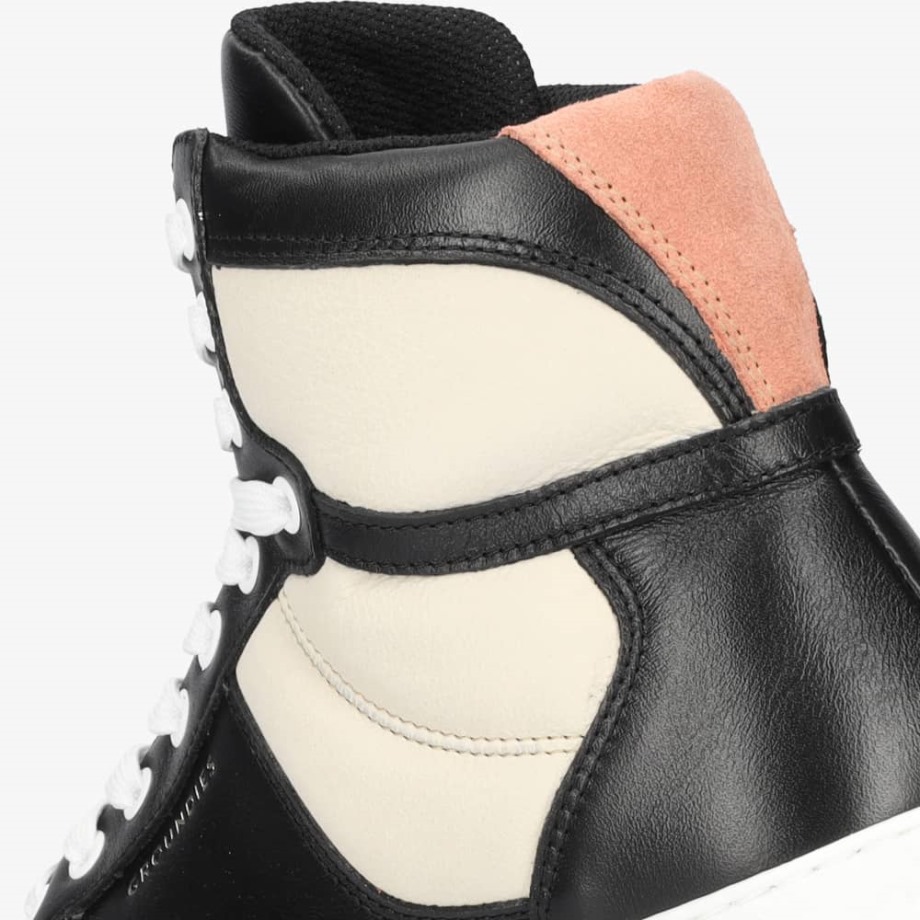 Hamptons High Women Black/Beige Groundies