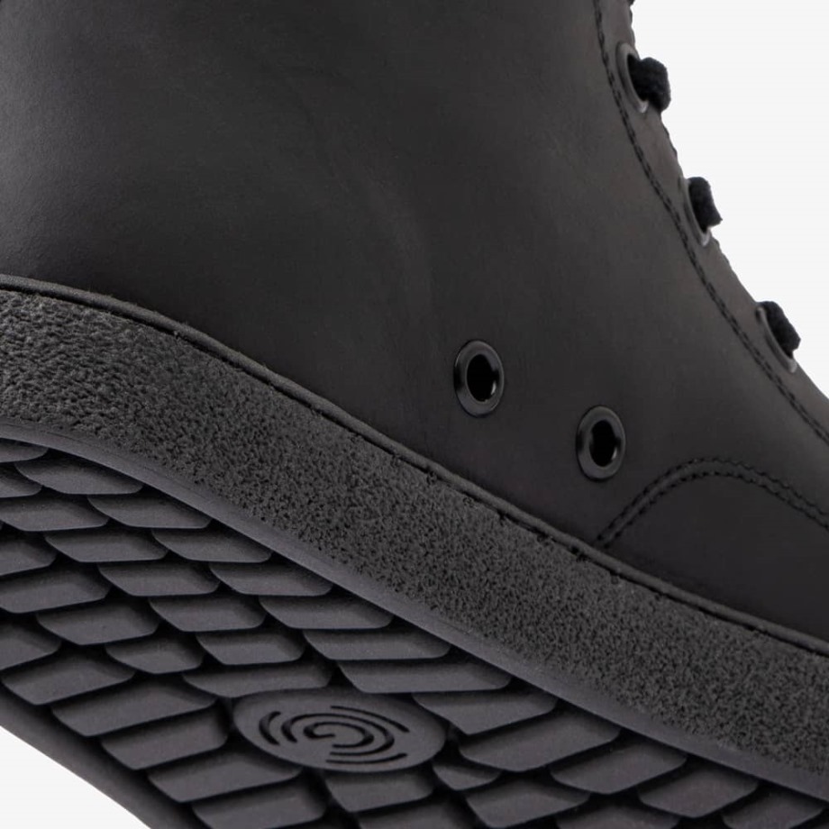 Manhattan Regular Men Black Groundies