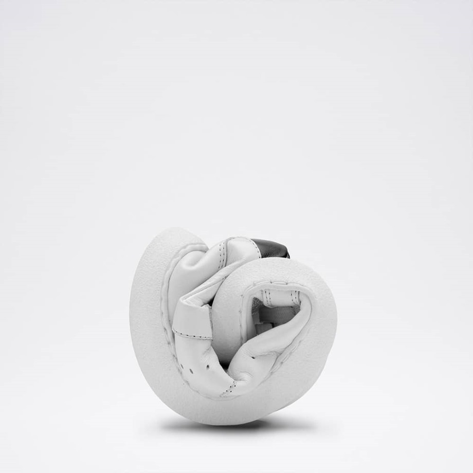 Universe Men White/Black Groundies