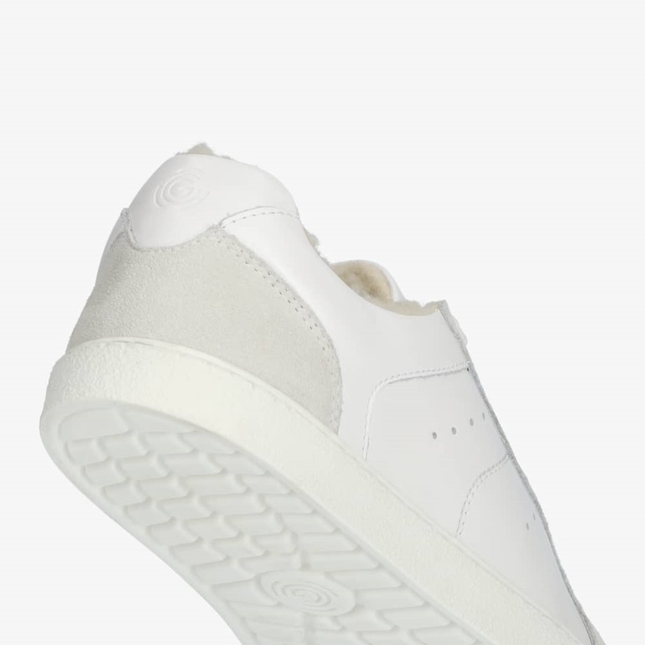 White Universe Fur Women Groundies